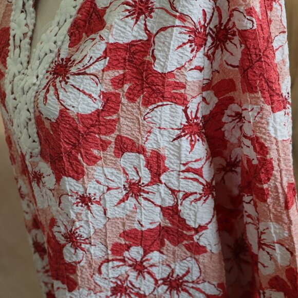 Cathy Daniels Women's Tunic Top Coral/White Floral 3/4 Sleeves Textured NWOT - Picture 5 of 7